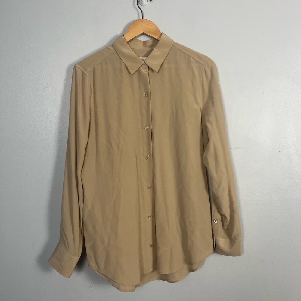 Equipment femme Tan 100% silk button down size medium